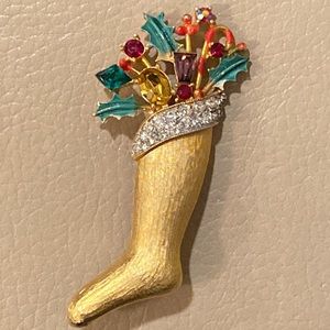 Weiss Victorian Christmas Stocking Pin